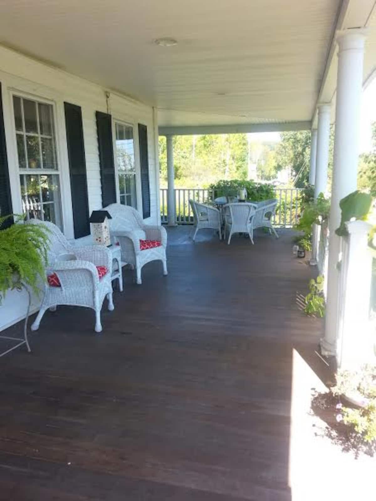 Seating on the Glenwood Farmhouse porch